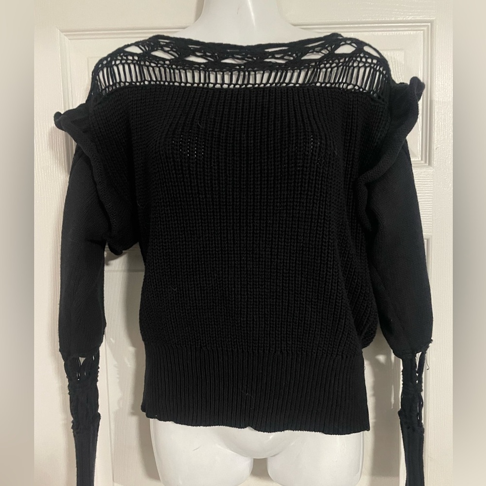 Line & Dot black sweater size S